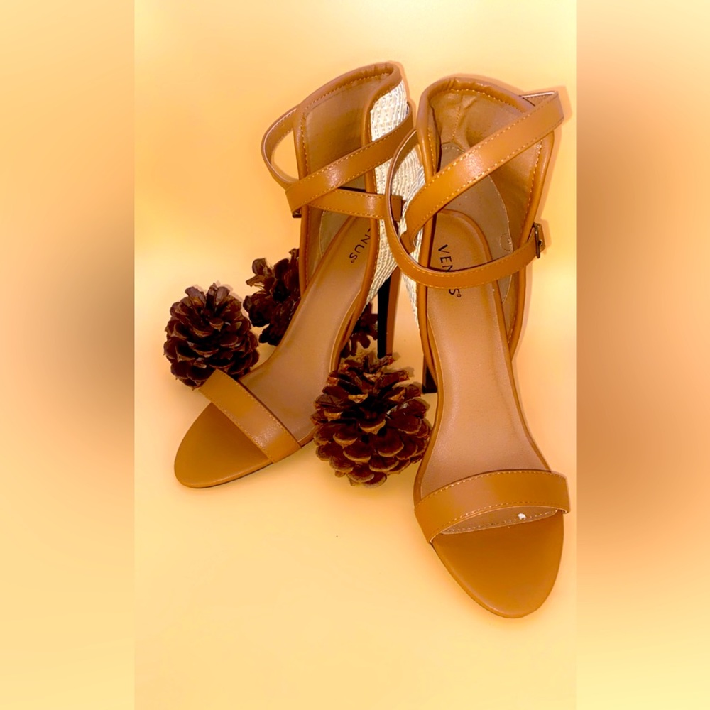 10 Tan & Beige with straw like pattern high heel.
